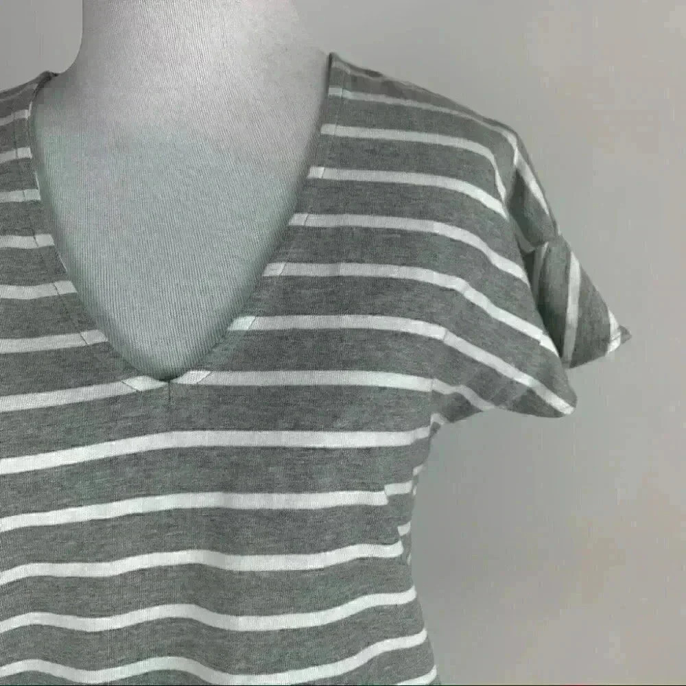 J.Crew factory Womens top size XS gray white striped v-neck cap sleeve - Picture 2 of 11